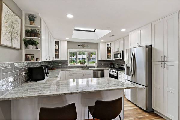 840 Winmoor DR, Sleepy Hollow, IL 60118