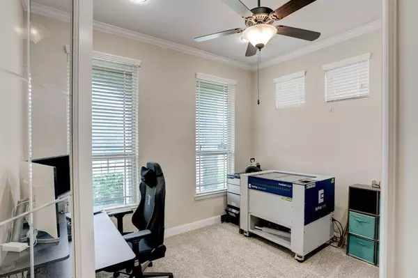 1505 Royal Field LN, Friendswood, TX 77546