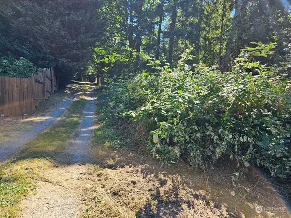 10616 148th AVE SE, Renton, WA 98059