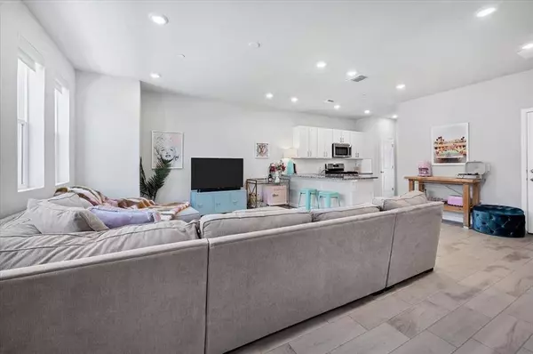 9015 Cattle Baron PATH #602, Austin, TX 78747