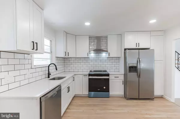 113 RAMBLEWOOD PKWY, Mount Laurel, NJ 08054