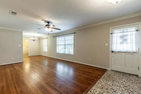 1101 N Reagan Street, West, TX 76691