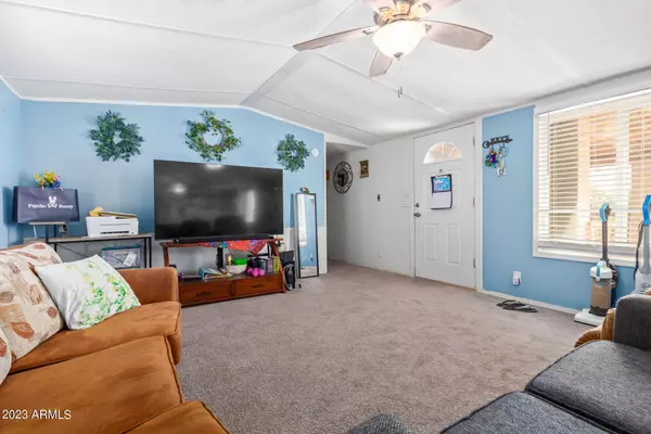 3270 W CABALLERO Drive, Eloy, AZ 85131