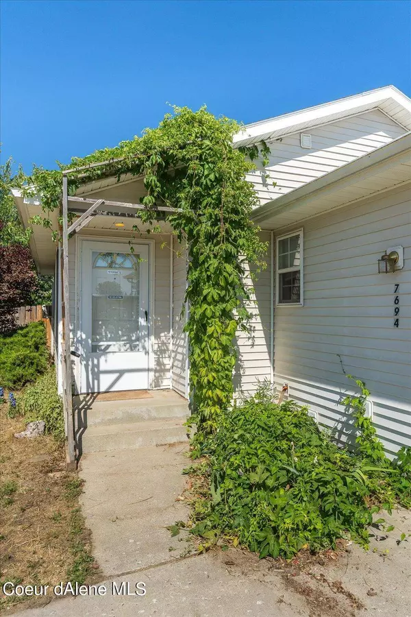 7694 N SWEET RIVER DR, Coeur D'alene, ID 83815