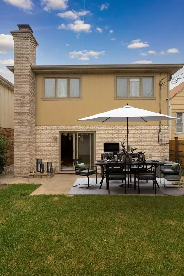 5943 S Kolmar Avenue, Chicago, IL 60629