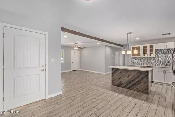 1308 S BECK Avenue, Tempe, AZ 85281