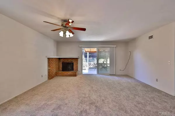 9824 Conejo Rd, Santee, CA 92071