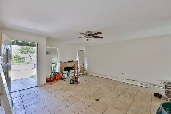 8619 Innsdale Lane, San Diego, CA 92114