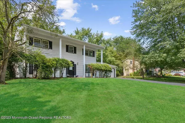 12 St Lawrence Way, Marlboro, NJ 07746