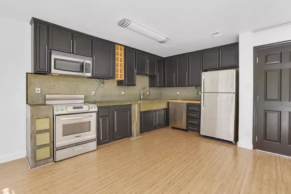 2470 Northrop AVE, Sacramento, CA 95825