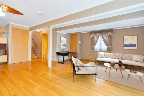 5943 S Kolmar Avenue, Chicago, IL 60629