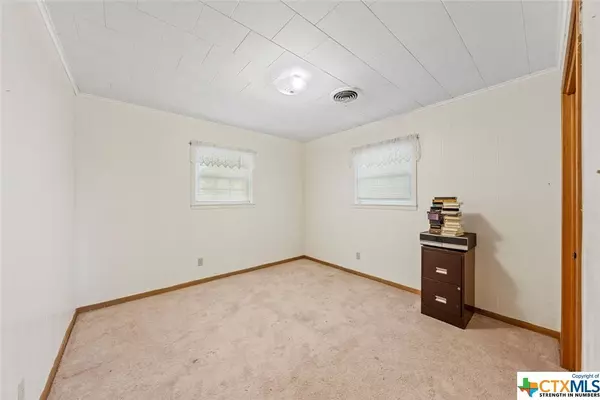 3026 HCR 3363, Hubbard, TX 76648