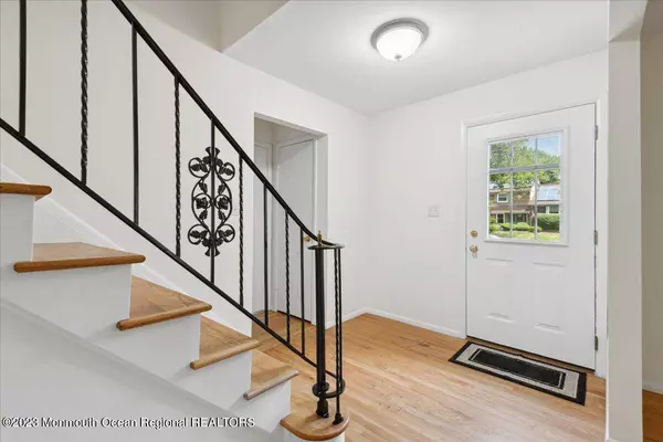 12 St Lawrence Way, Marlboro, NJ 07746