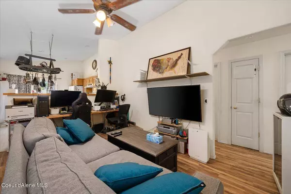 7694 N SWEET RIVER DR, Coeur D'alene, ID 83815