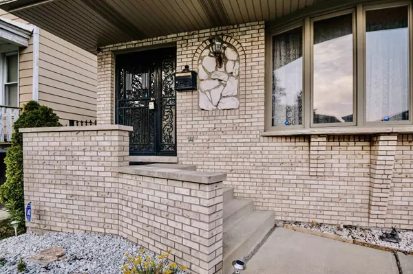 5943 S Kolmar Avenue, Chicago, IL 60629