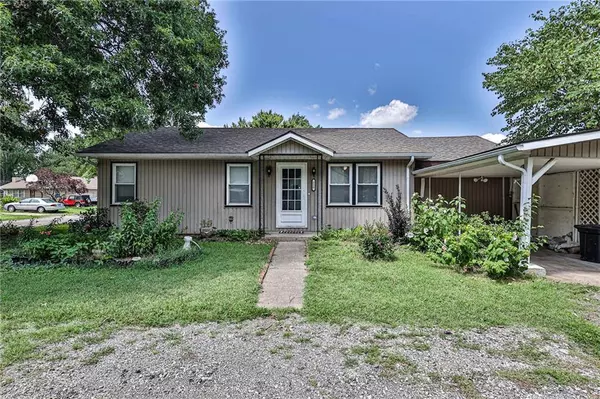 220 Washington ST, Buckner, MO 64016