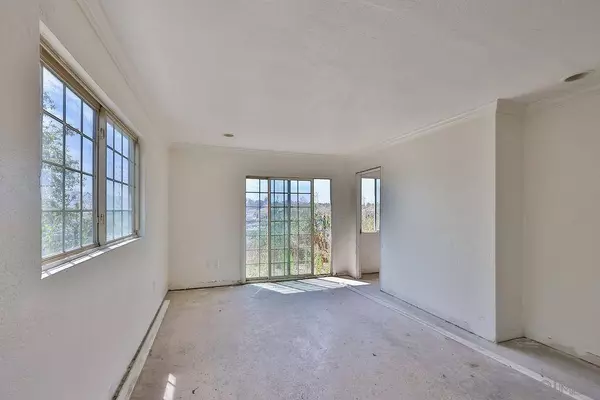 8619 Innsdale Lane, San Diego, CA 92114