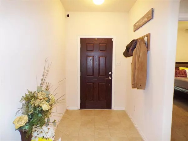 9009 Curacao Drive, Fort Worth, TX 76123