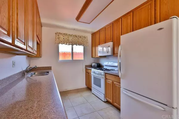 9824 Conejo Rd, Santee, CA 92071