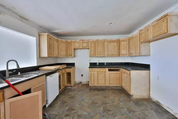 8619 Innsdale Lane, San Diego, CA 92114