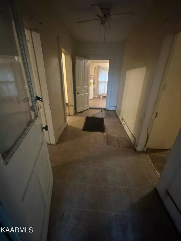 702 W Rhoten St, Jefferson City, TN 37760