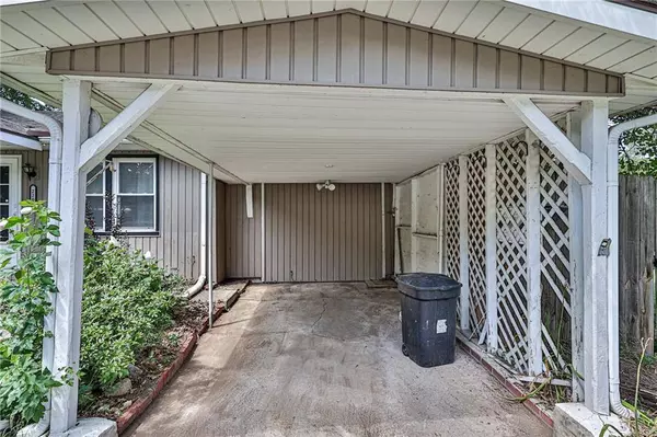 220 Washington ST, Buckner, MO 64016