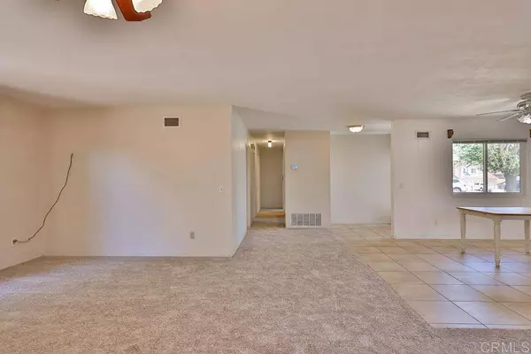 9824 Conejo Rd, Santee, CA 92071