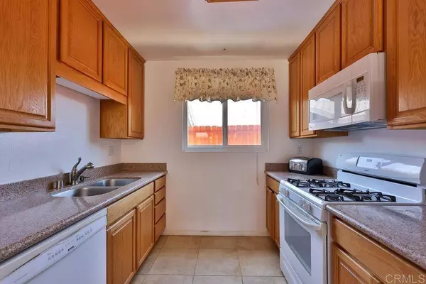 9824 Conejo Rd, Santee, CA 92071