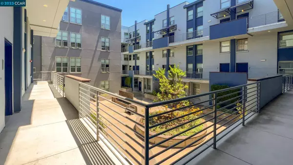1001 46Th St #320, Emeryville, CA 94608