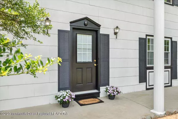 12 St Lawrence Way, Marlboro, NJ 07746