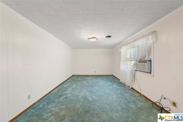 3026 HCR 3363, Hubbard, TX 76648