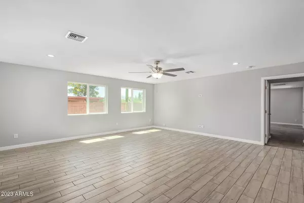 1308 S BECK Avenue, Tempe, AZ 85281