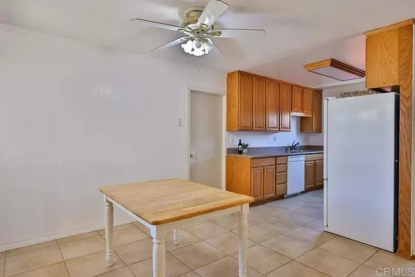 9824 Conejo Rd, Santee, CA 92071