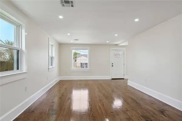 416 WALLACE DR, New Orleans, LA 70122