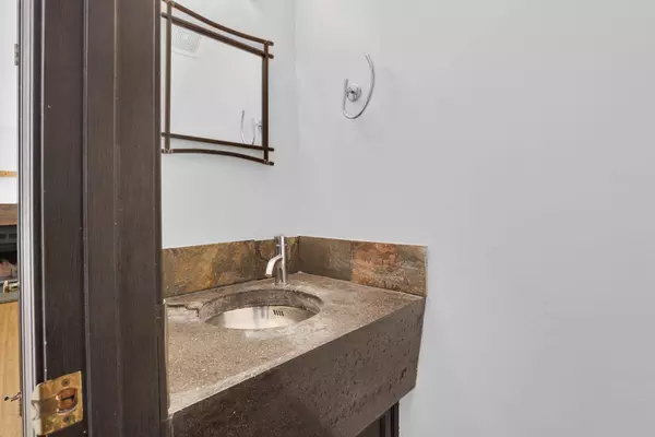 2470 Northrop AVE, Sacramento, CA 95825