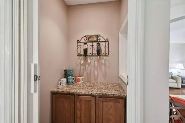 1709 TEAKWOOD DR, Plant City, FL 33563