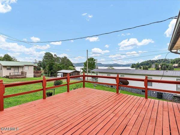 122 Slope DR, Bean Station, TN 37708