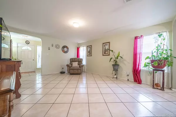 314 English Saddle, San Antonio, TX 78227