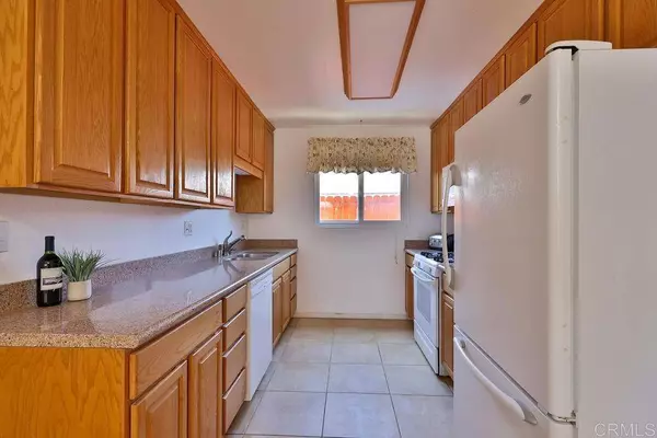 9824 Conejo Rd, Santee, CA 92071