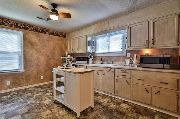 220 Washington ST, Buckner, MO 64016