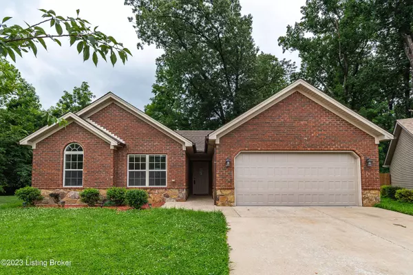 8249 Rachel Ln, Sellersburg, IN 47172