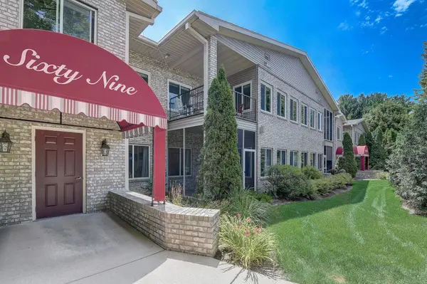 69 Cherokee Circle #104, Madison, WI 53704