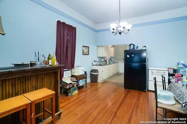 333 French Pl, San Antonio, TX 78212