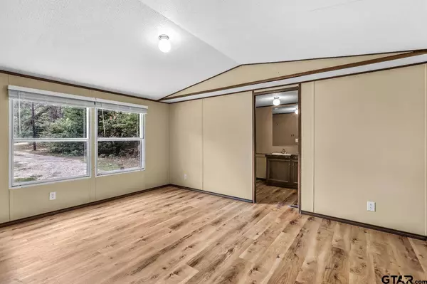 20935 CR 450, Lindale, TX 75771