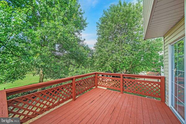 138 VERSAILLES CT, Newark, DE 19702