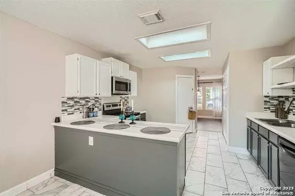 1008 ABERCORN, Schertz, TX 78154-2956