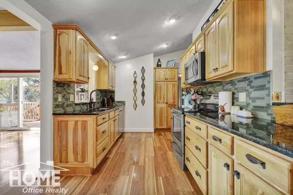 1972 Sun Dr, Owosso, MI 48867