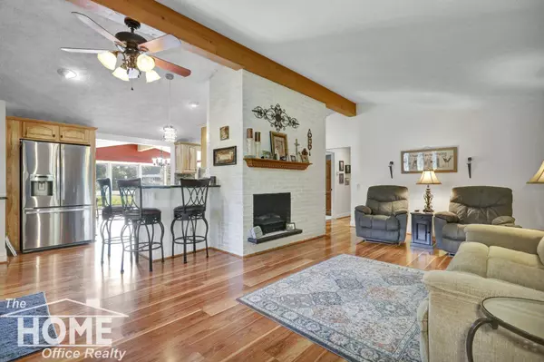 1972 Sun Dr, Owosso, MI 48867