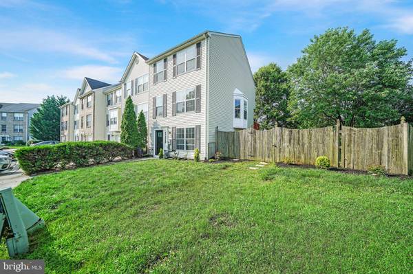 138 VERSAILLES CT, Newark, DE 19702