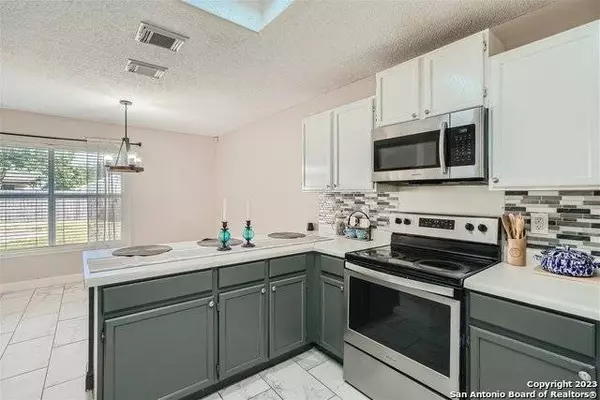 1008 ABERCORN, Schertz, TX 78154-2956